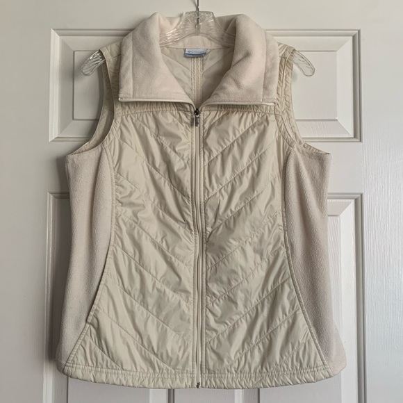 Columbia Jackets & Blazers - Columbia quilted vest (cream color)
